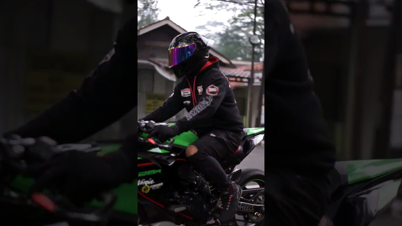 two wheels di mari... 