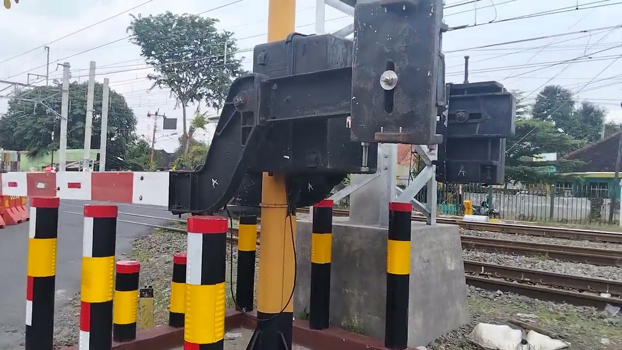 KA Bangunkarta Jurusan Jombang Pasar Senen #JPL94 #PasarNongko #Solo #Solobalapan #Palangkeretaapi