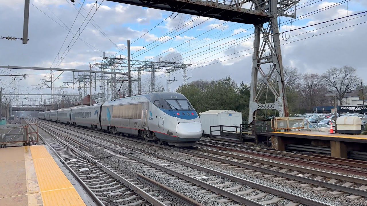 Rainy Day On The Northeast Corridor w/ Amtrak & NJ Transit @ Princeton Junction (3/24/25)