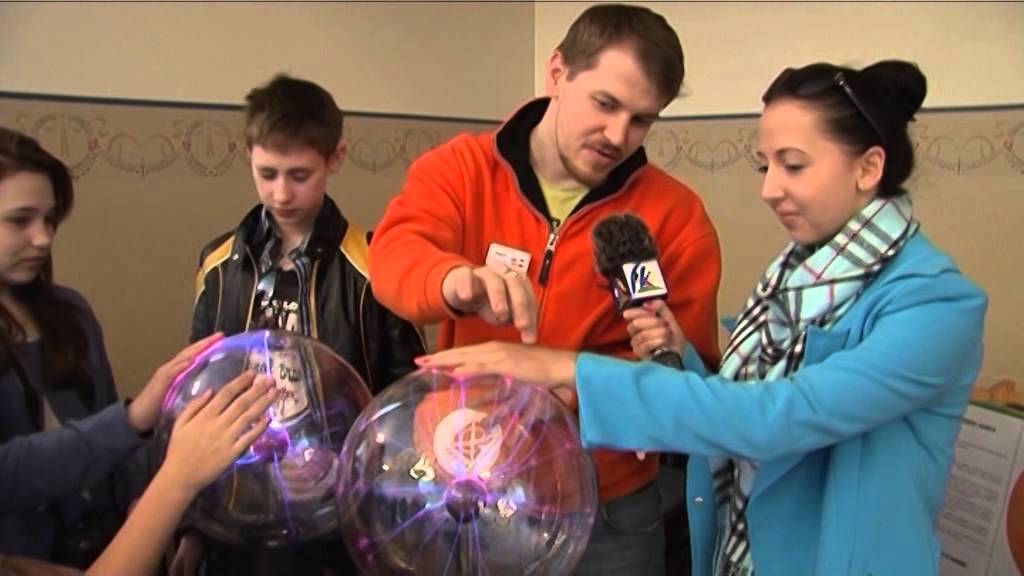 Передвижная выставка научно-развлекательного центра AHHAA