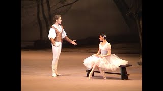 'Giselle'  Act I  Natalia Osipova and Andrey Merkuriev