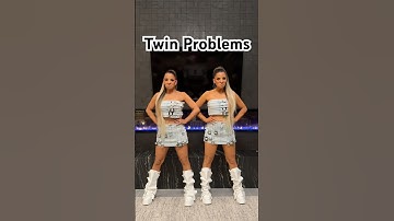 #twins in #shopakira #twinsisters #ootd