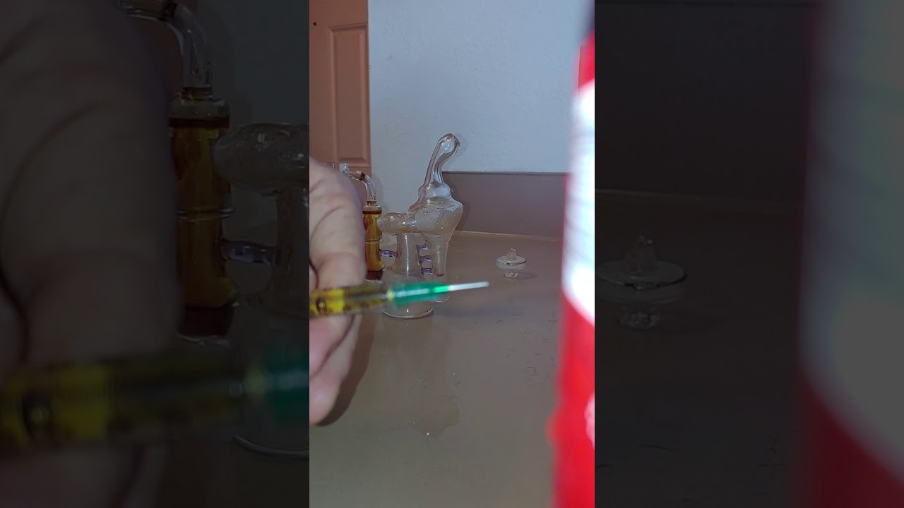 How To Dab Using A Distillate Syringe