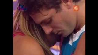 Esto Es Guerra: Nicola Porcella hace llorar a Angie Arizaga en vivo (07/10/2012)