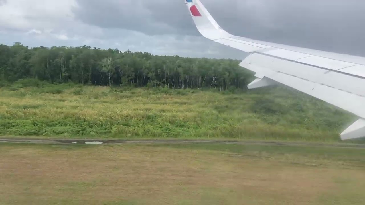 Landing at Pointe-à-Pitre International Airport, Guadeloupe