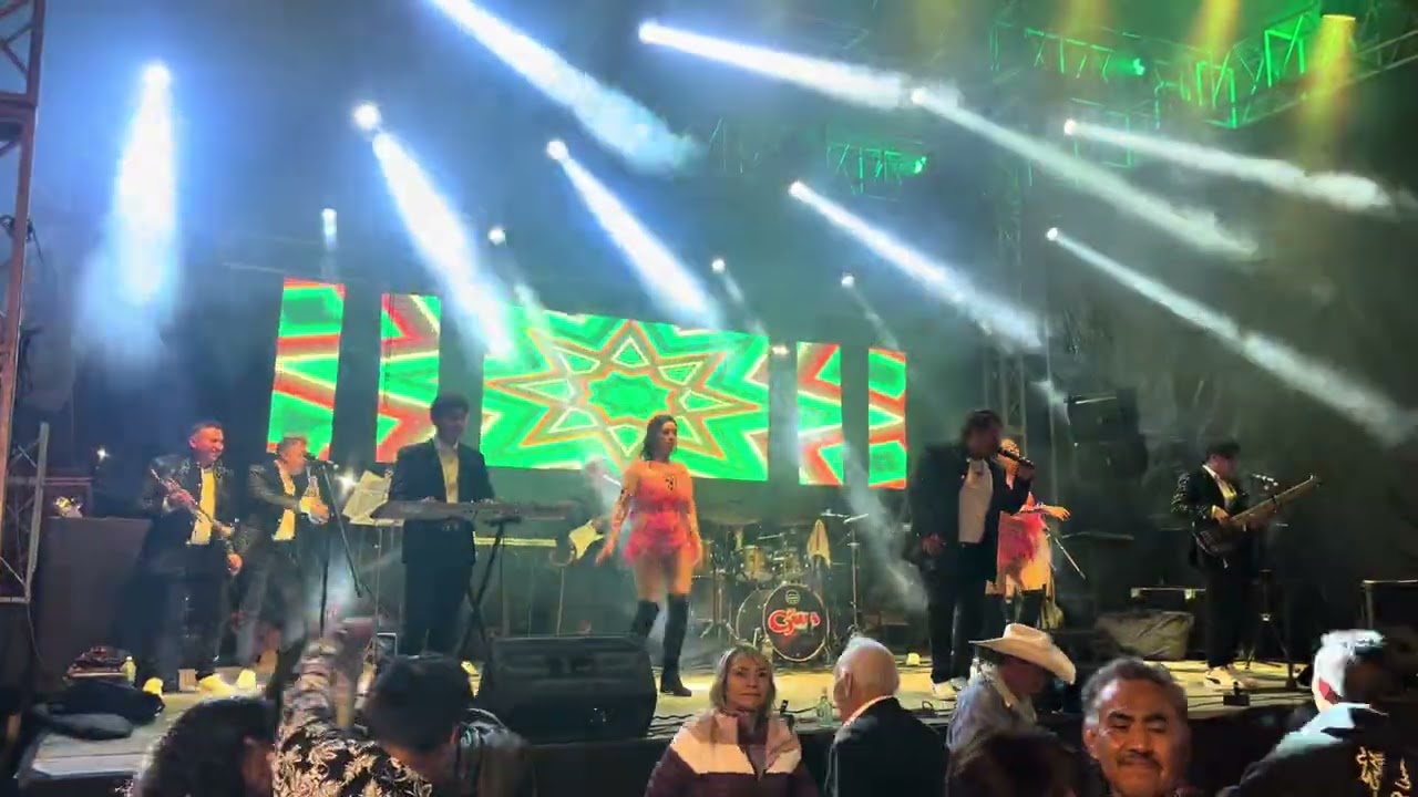 Lejos de ti.. Los GUCAS..