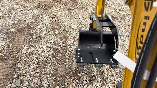 MINI GAS EXCAVATOR - H12R I-242594 MINI GAS EXCAVATOR - H12R I-242594