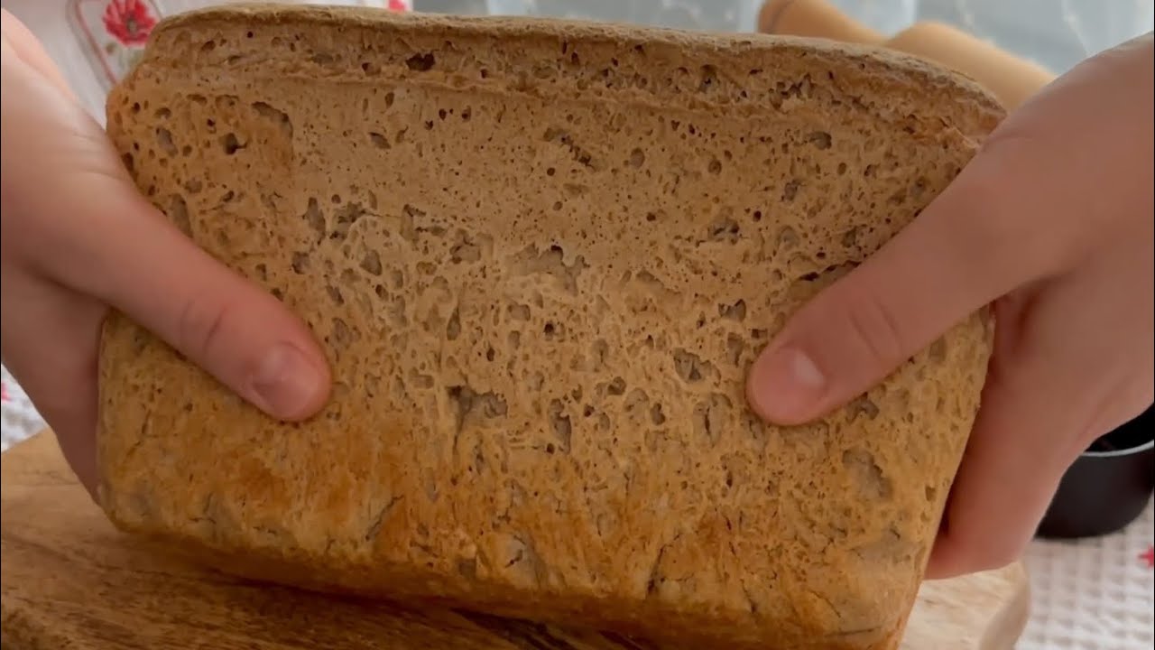 Самый ароматный хлеб! Хлеб на закваске с ржаной мукой, тмином и семенами горчицы.