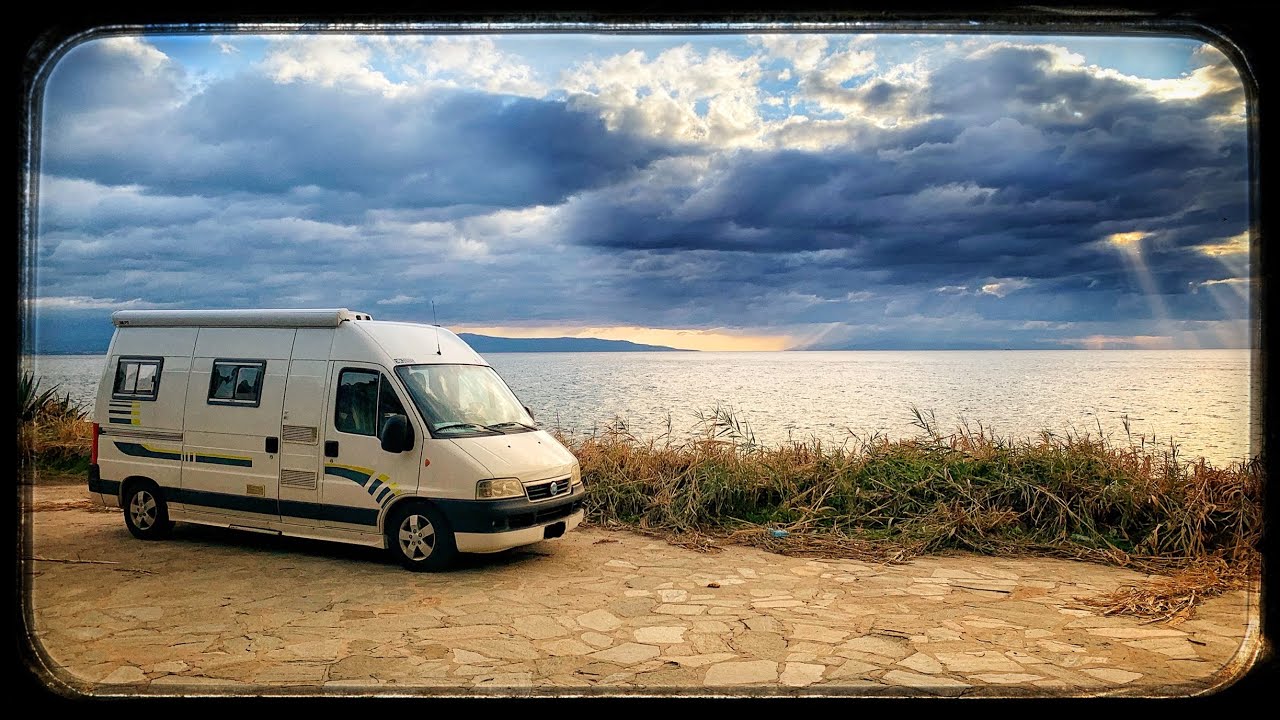 PASSEGGIANDO PER GIOIA TAURO  #van #viaggiareinvan