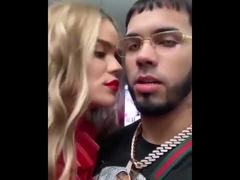 Karol G Le Da Un Beso A Anuel Aa Kiss Couplegoals Couple Karolg Viralshorts