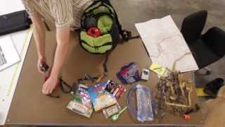 Packing the TOM BIHN Smart Alec backpack for a hike