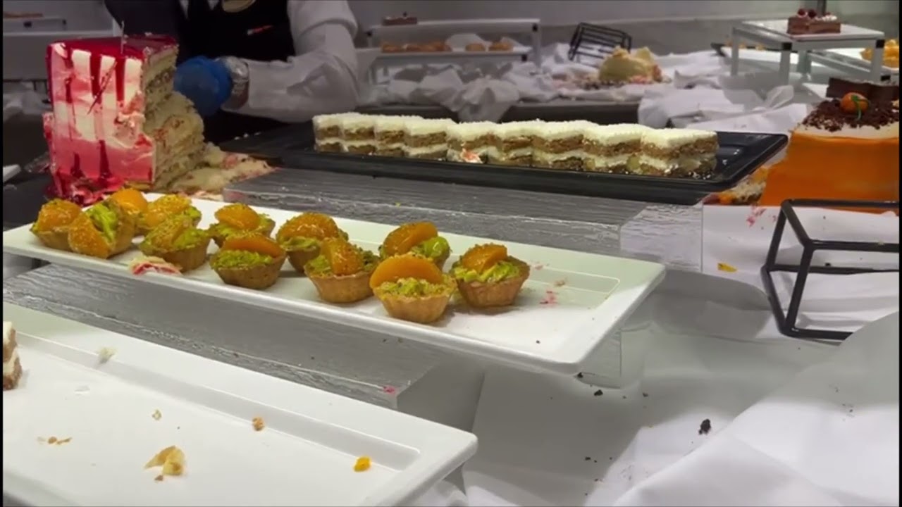 MSc Virtuosa = Halloween on cruise