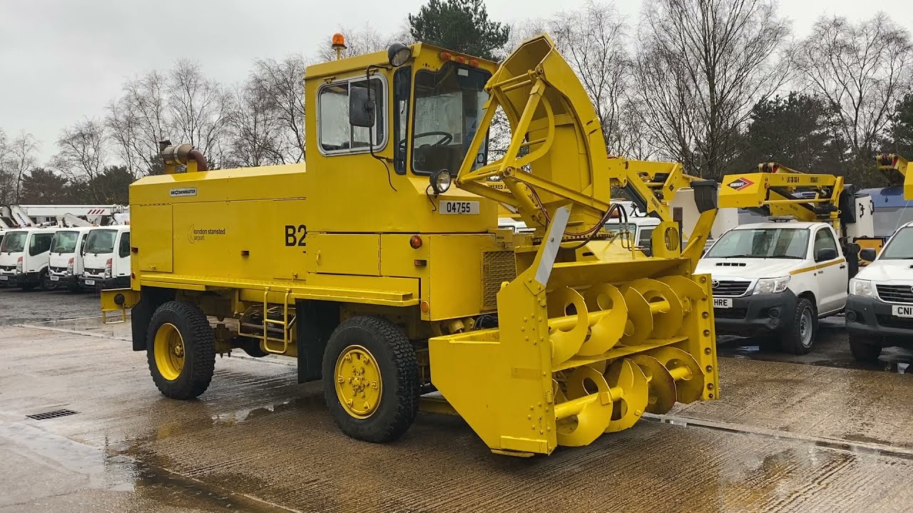 SMI SNOW BLOWER SNOW MASTER AIRPORT EQUIPMENT RUNWAY SWEEPER PLOUGH