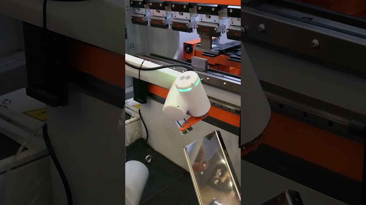 Automated Sheet Metal Bending with Cobots 