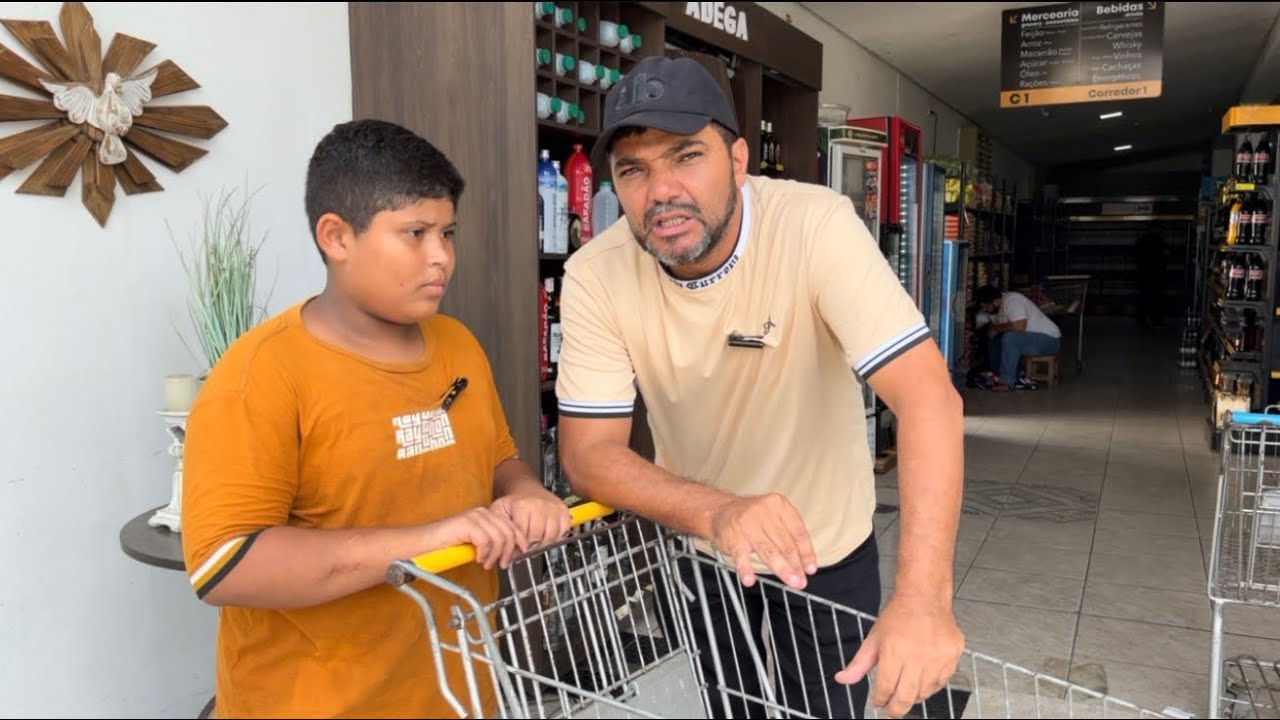 PAULA E PEDRO COMPRAS NO MERCADO
