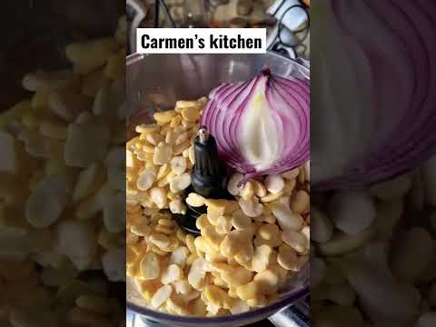 Easy Homemade Falafel الفلافل