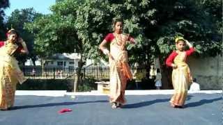 Video thumbnail of "Phul Phulise Bakhantat Janmoni By Vipashi(tweety), Aditi(tiku) & Minmoee(megha)..."