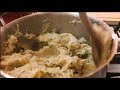 Simple Mashed Potatoes | Thanksgiving basics