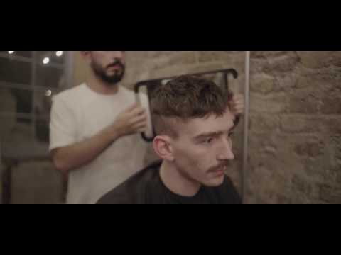 cinebarber-|-ep-2-|-tommy-shelby-haircut-from-peaky-blinders