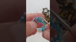 Yine Eskilerden Kum Boncuklu Şiş Oyası 44.Model