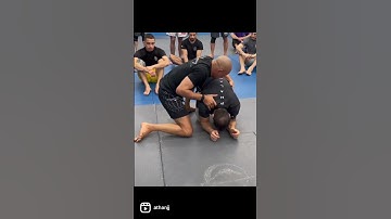 Don’t follow the hips on this turtle defense! #bjj #jiujitsu #bjjdrills #renzogracie #nogibjj