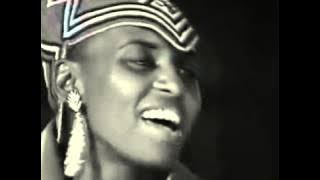 Miriam Makeba- Malaika (Live Performance 1969)