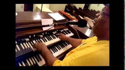 Tips for accompanying a soloist on the Hammond Organ (Kevin Turner)