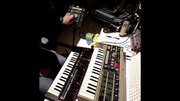 Playing with a Micro Korg - JD-XI - Korg Kaossolator