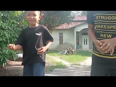 flm pendek ( dua anak di kejar pemancing )@YT.budak.kalbar