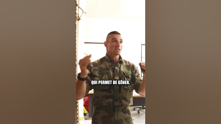 Major Gerald tient des grenades dans ses mains !