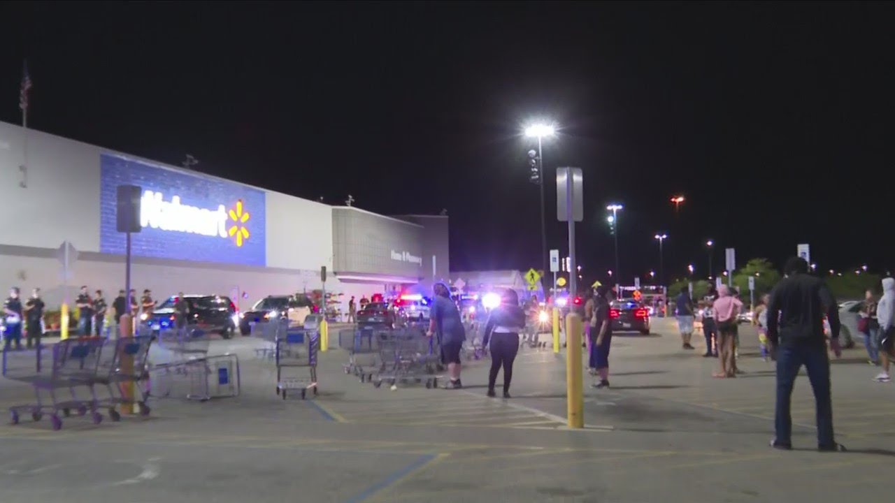 East Peoria Walmart Protests Break Out Youtube