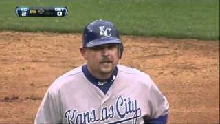 2011/04/09 V-Mart's strong throw