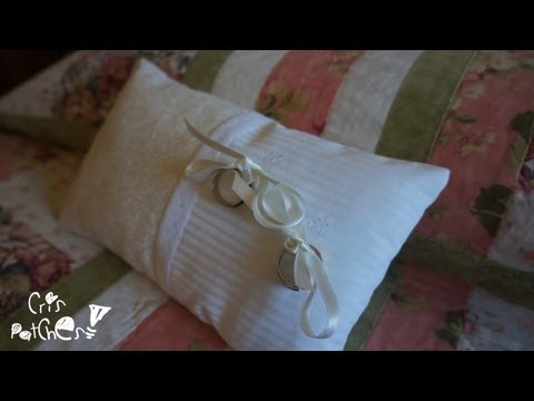 how-to-make-a-ring-cushion-/-ring-pillow-for-a-wedding.-patchwork