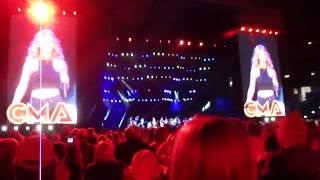 Maren Morris w Rascal Flatts , "My Church", CMA Fest 2016