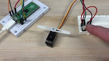 Raspberry Pi Pico Servomotor Control with Pushbuttons (PWM in Oscilloscope)