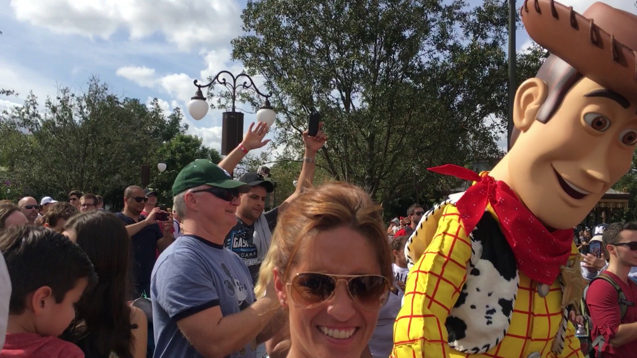 Move It Shake It Dance & Play It Street Party - Magic Kingdom FULL PARADE, FULL HD