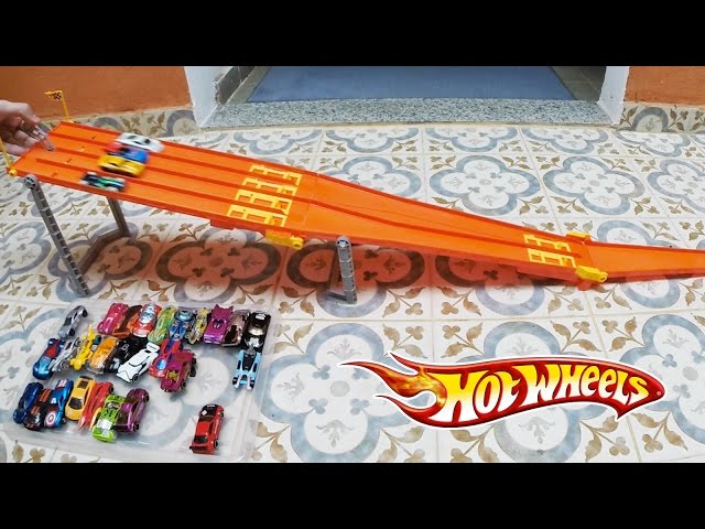 Hot Wheels Pista Corrida Submarina na Piscina - Unboxing Carrinho #27 