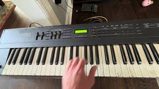 Roland JV-30 16 Part Multi Timbral 61 Note Synthesizer MIJ Japan