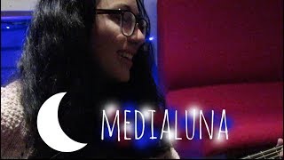 Video thumbnail of "Medialuna - Camilo Echeverry (Cata Manrique Cover)"