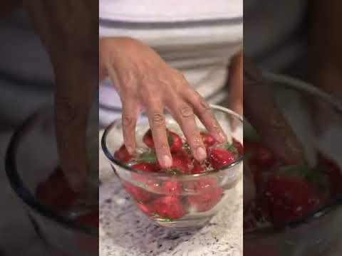 Wideo: Mycie świeżych warzyw – jak myć warzywa z ogrodu