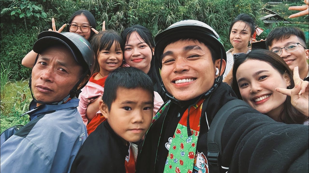 Jun Phạm về thăm bản Liền, Bùi Công Nam và Rhymastic vội vã lên sau để thăm chị Thông sau 4 tháng 