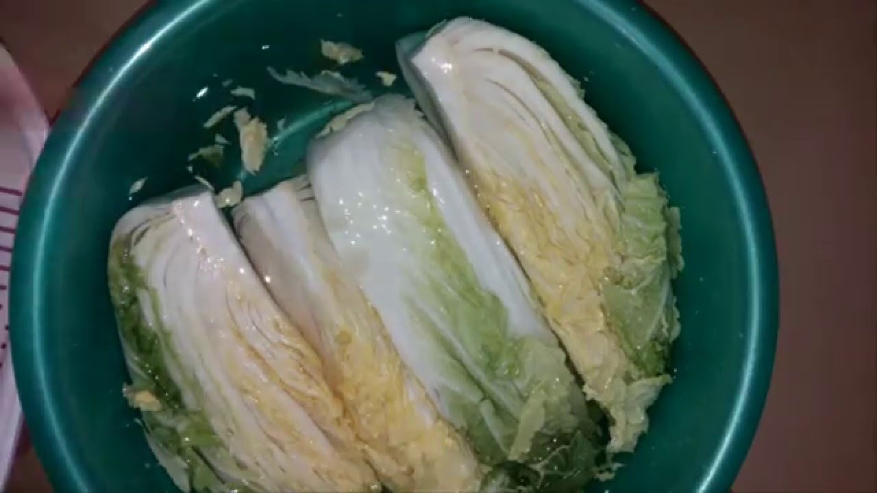 Cách làm kim chi cải thảo - YouTube