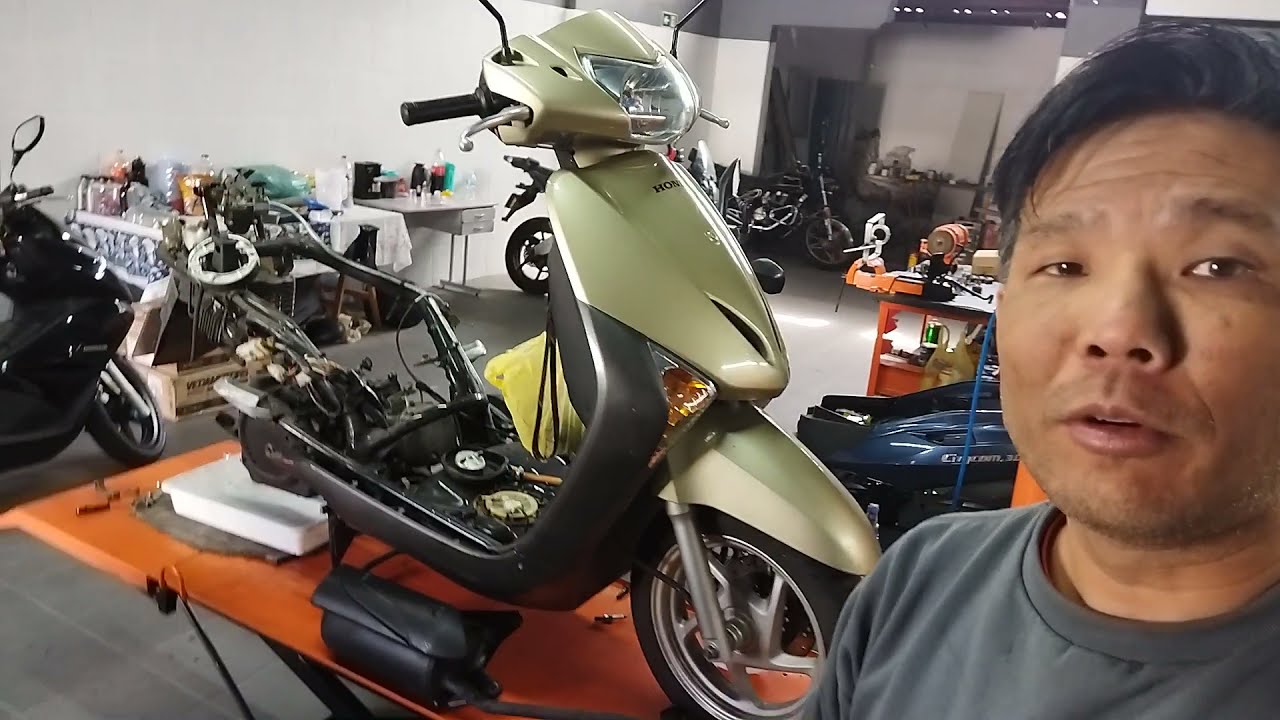 3/6 LEAD 110: Revisão geral + suspensão dianteira