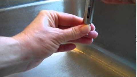 How to Fill an MT3 Clearomizer - VapeIndulgence.com