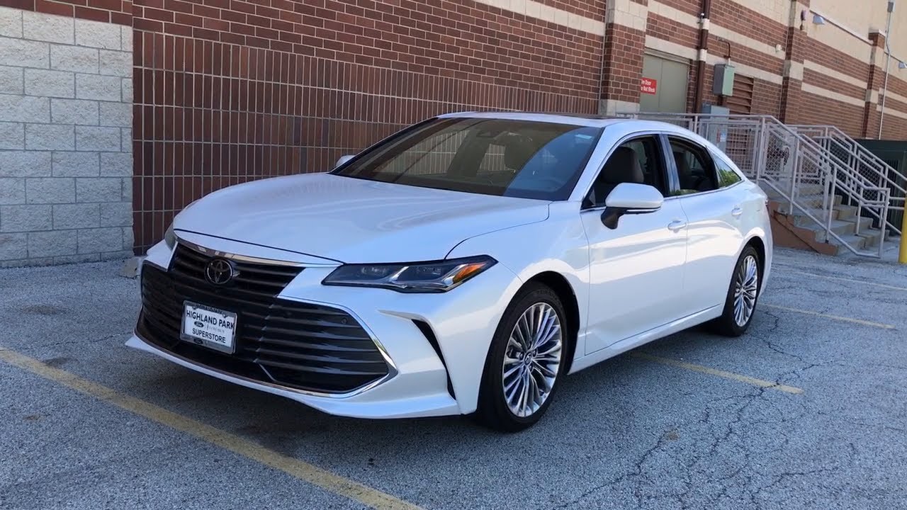 2019 Toyota Avalon near me Highland Park, Arlington Heights, Skokie