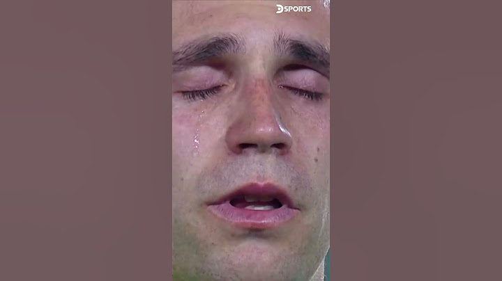 La emoción del Dibu #MARTÍNEZ en el momento del himno antes del partido entre #ARGENTINA y #PANAMÁ