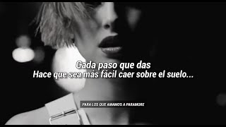 Throwing Punches - Paramore (Español)