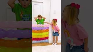 Kids Learn To Sharing Toys And Play With Balloons