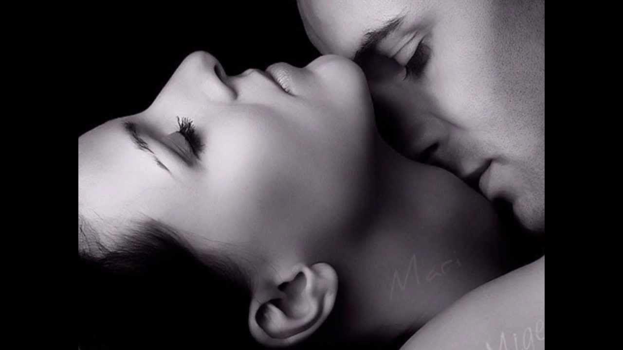 целует в ушко. страстные поцелуи. поцелую соска. страсть. картинки как целуются в губы.