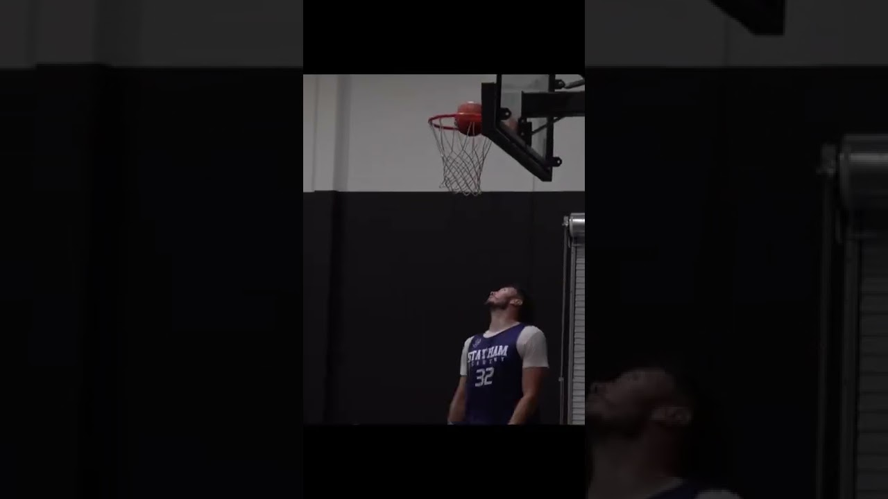 WAIT FOR THE PASS! 😳 Taylor Statham